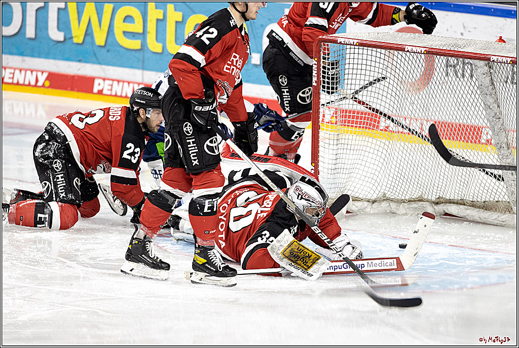 PENNY DEL;  Koelner Haie - Straubing Tigers; Koeln, 11.03.2022